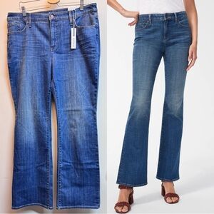 NWT Chico’s Girlfriend Flare Jeans